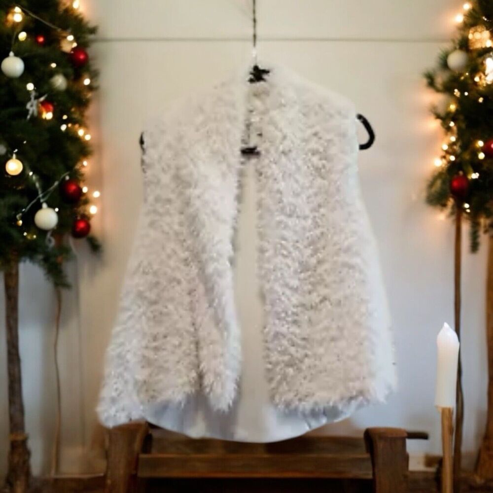 HYFVE Faux Fur Vest Womens L Ivory Fuzzy Shaggy Open Front Lined Boho Hippie NWT